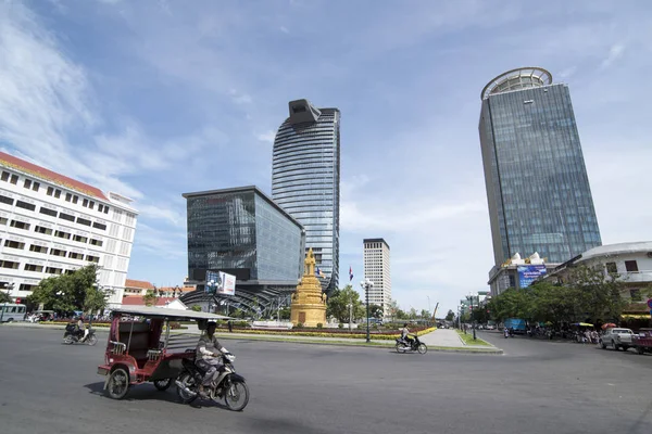 Camboya Phnom Penh Diciembre 2017 Vattanac Capital Tower Cerca Estación —  Fotos de Stock