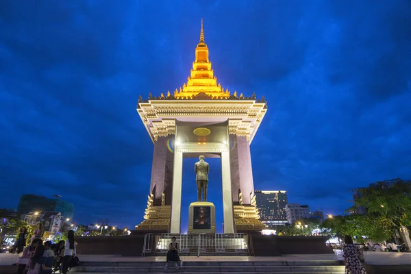 Cambodia Phnom Penh December 2017 Statue Monument King Norodom Sihanouk — Stock Photo, Image