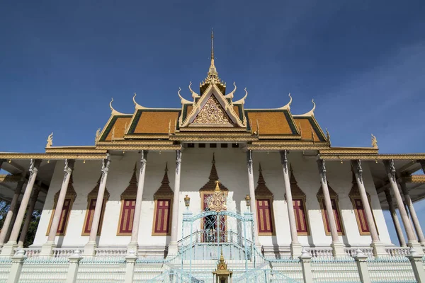 Phnom Penh Kambodja November 2017 Silver Pagoda Kungliga Slottet Staden — Stockfoto