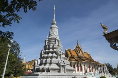 Phnom Penh, Kamboçya - 30 Kasım 2017: gümüş pagoda, Kraliyet Sarayı, royal stupa