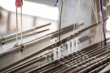 ipek imalatında Koh Dach yakınındaki şehir, Phnom Penh, Kamboçya