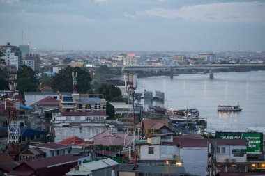 Sisowath Quay City Phnom Penh, Kamboçya, Tonle Sap Nehri'nin havadan görünümü