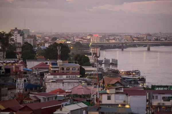 Widok Rzeki Tonle Sap Sisowath Quay Mieście Phnom Penh Kambodża — Zdjęcie stockowe