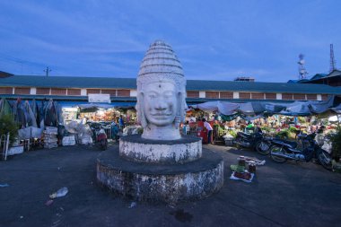 Kamboçya, Kampong Thom - Kasım, 2017: Khmer markette Psar Kampong thom Kamboçya Kampong Thom şehir içinde kare