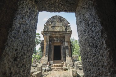 Prasat Kuha Nokor, Khmer tapınağı Kamboçya Kampong Thom şehir güneyinde