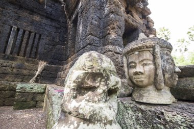 Heykel, Khmer tapınağı, Prasat Kuha Nokor Kamboçya Kampong Thom şehir güneyinde oyma taş