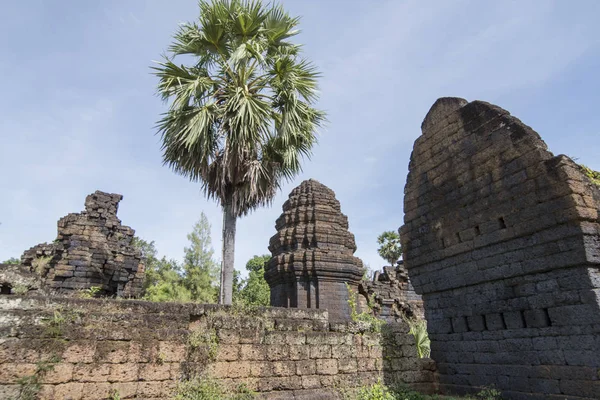 Prasat Kuha Nokor, Khmer tapınağı Kamboçya Kampong Thom şehir güneyinde