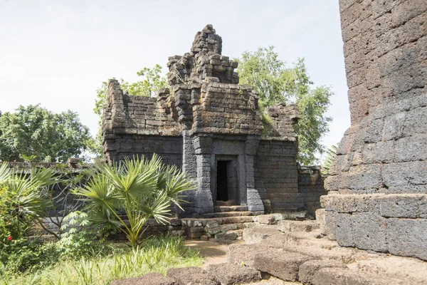 Prasat Kuha Nokor, Khmer tapınağı Kamboçya Kampong Thom şehir güneyinde