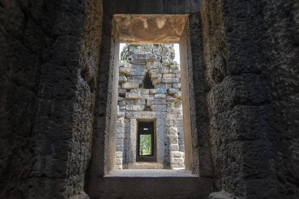 Prasat Kuha Nokor, Khmer tapınağı Kamboçya Kampong Thom şehir güneyinde