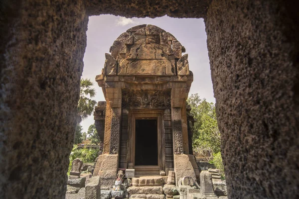 Prasat Kuha Nokor, Khmer tapınağı Kamboçya Kampong Thom şehir güneyinde