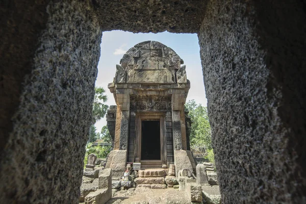 Prasat Kuha Nokor, Khmer tapınağı Kamboçya Kampong Thom şehir güneyinde