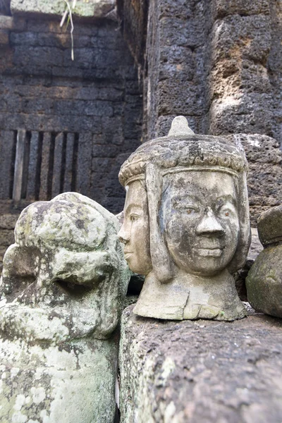 Heykel, Khmer tapınağı, Prasat Kuha Nokor Kamboçya Kampong Thom şehir güneyinde oyma taş