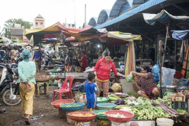 Kamboçya, Kampong Thom - Kasım, 2017: Kamboçya Preah Vihear şehir şehir gıda pazarında