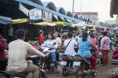 Kamboçya, Kampong Thom - Kasım, 2017: Kamboçya Preah Vihear şehir şehir gıda pazarında