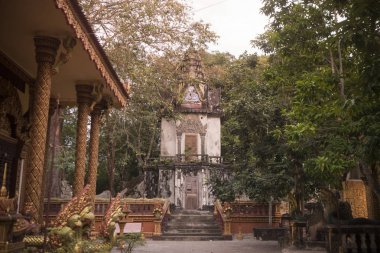 Phnom Santuk Tapınak yakınındaki Kamboçya Kampong Thom şehir