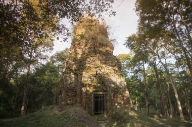 Sambor olduğunuzu Kuk kalıntıları Kamboçya Kampong Thom şehir kuzeyinde Khmer Harabeleri