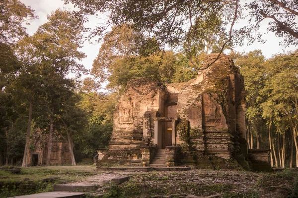 Sambor olduğunuzu Kuk kalıntıları Kamboçya Kampong Thom şehir kuzeyinde Khmer Harabeleri