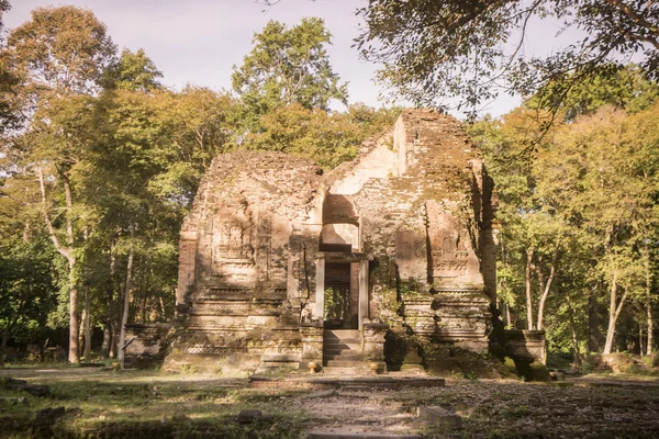 Sambor olduğunuzu Kuk kalıntıları Kamboçya Kampong Thom şehir kuzeyinde Khmer Harabeleri