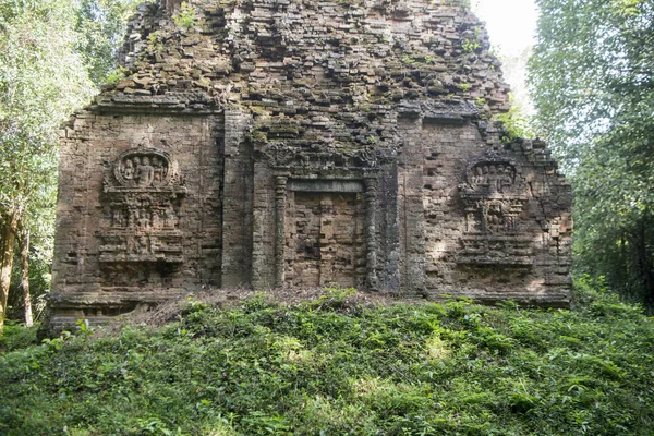 Sambor olduğunuzu Kuk kalıntıları Kamboçya Kampong Thom şehir kuzeyinde Khmer Harabeleri