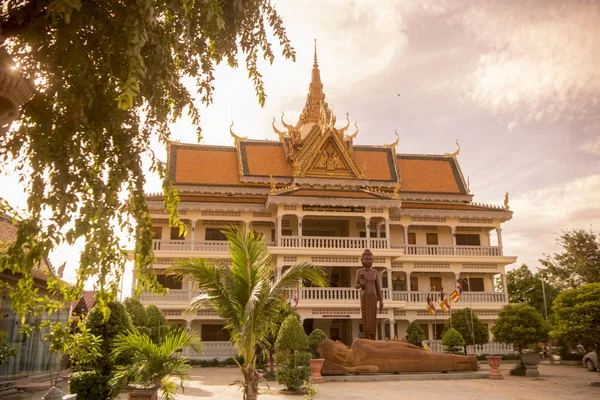 Wat Kampong Thom Temple Kamboçya Kampong Thom şehir içinde