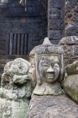 Heykel, Khmer tapınağı, Prasat Kuha Nokor Kamboçya Kampong Thom şehir güneyinde oyma taş