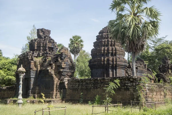 Prasat Kuha Nokor, Khmer tapınağı Kamboçya Kampong Thom şehir güneyinde