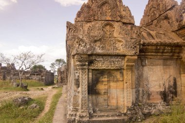 Kamboçya, Sra Em - 12 Kasım 2017: Khmer tapınaklar Srayong kasabanın doğusunda Prsat Preah Vihear kalıntıları