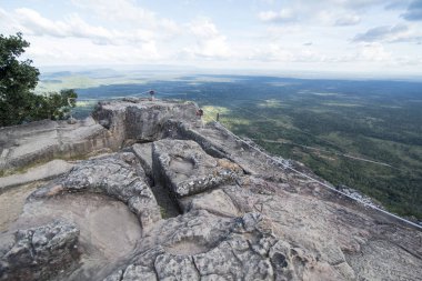 Şehrin Sra Em Kuzeybatı Kamboçya Preah Vihear il kuzeyindeki Prsat Preah Vihear Khmer tapınaklar görüntülemek