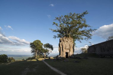 Kamboçya, Sra Em - 12 Kasım 2017: Khmer tapınaklar Srayong kasabanın doğusunda Prsat Preah Vihear kalıntıları