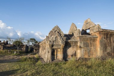 Kamboçya, Sra Em - 12 Kasım 2017: Khmer tapınaklar Srayong kasabanın doğusunda Prsat Preah Vihear kalıntıları
