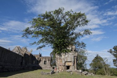 Kamboçya, Sra Em - 12 Kasım 2017: Khmer tapınaklar Srayong kasabanın doğusunda Prsat Preah Vihear kalıntıları