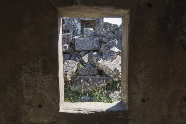 Kamboçya, Sra Em - 12 Kasım 2017: Khmer tapınaklar Srayong kasabanın doğusunda Prsat Preah Vihear kalıntıları