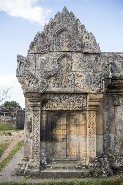 Kamboçya, Sra Em - 12 Kasım 2017: Srayong şehrin doğusunda Koh Ker harap Khmer tapınaklar ayrıntılarını