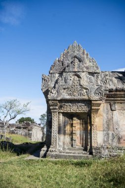 Prsat Preah Vihear şehrin Sra Em Kuzeybatı Kamboçya Preah Vihear il kuzeyindeki Khmer tapınaklar