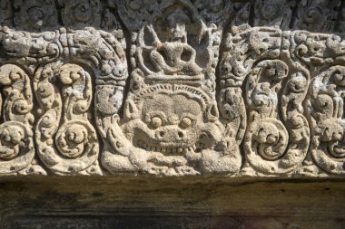 Prsat Preah Vihear şehrin Sra Em Kuzeybatı Kamboçya Preah Vihear il kuzeyindeki Khmer tapınaklar