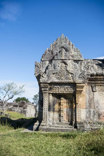 Prsat Preah Vihear şehrin Sra Em Kuzeybatı Kamboçya Preah Vihear il kuzeyindeki Khmer tapınaklar