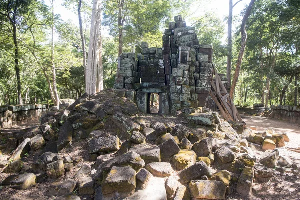 Хмерские Храмы Кер Koh Ker Востоку Города Шрайонг Srayong Западу — стоковое фото