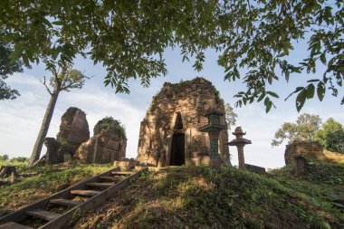 Kamboçya, Anlong Veng - Kasım, 2017: Khmer tapınaklar Prasat Trapeang oddar Meanchey Northwaest Kamboçya'da ilinin doğusunda Anlong Veng şehir.  
