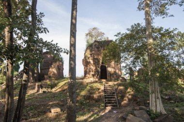 Kamboçya, Anlong Veng - Kasım, 2017: Khmer tapınaklar Prasat Trapeang oddar Meanchey Northwaest Kamboçya'da ilinin doğusunda Anlong Veng şehir.  