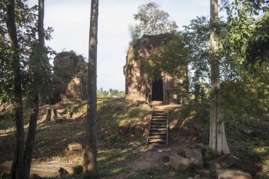 Kamboçya, Anlong Veng - Kasım, 2017: Khmer tapınaklar Prasat Trapeang oddar Meanchey Northwaest Kamboçya'da ilinin doğusunda Anlong Veng şehir.  