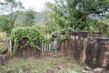 Kamboçya, Sra Em - Kasım, 2017: Khmer tapınağı, Prasat Kuck Prasat Neak Buos kuzeyinde şehir Northwaest Kamboçya Preah Vihear Sra Em kasabanın doğusunda yakın.