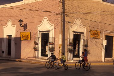 Meksika, Valladolid - Ocak, 2009: Sömürge ve eski şehir Valladolid Yucatan içinde il Quintana Roo Meksika Orta Amerika'da üzerinde.   