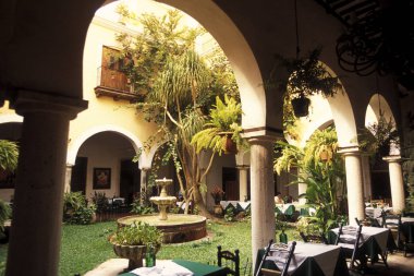 Meksika, Valladolid - Ocak, 2009: A restoran ve otel, sömürge ve eski şehir Valladolid Yucatan içinde il Quintana Roo Meksika Orta Amerika'da üzerinde.  