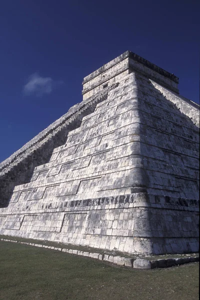 Isla Mujeres México Enero 2009 Las Ruinas Mayas Con Pirámide —  Fotos de Stock