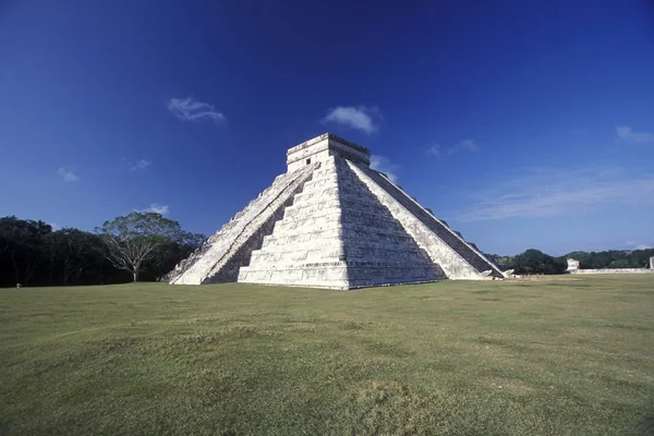 Isla Mujeres Mexico Januari 2009 Maya Ruïnes Met Kukulkan Pyramide — Stockfoto