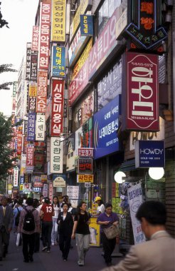 bir alışveriş caddesi Eastaasia Güney Kore'de Seul şehir. Southkorea, Seoul, Mayıs 2006