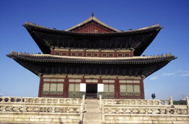 Gyeongbokgung veya Eastaasia Güney Kore'de Seoul şehir sarayda Kyongbokkung. Southkorea, Seoul, Mayıs 2006