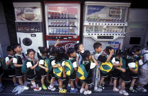 Niños Autómata Bebidas Ciudad Seúl Corea Del Sur Eastaasia Southkorea —  Fotos de Stock