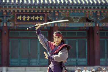 Geleneksel Kore dansı göster Eastaasia Güney Kore'de Seul şehir. Southkorea, Seoul, Mayıs 2006