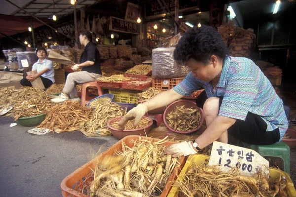 Ginseng Una Tienda Mercado Ciudad Seúl Corea Del Sur Eastaasia — Foto de Stock